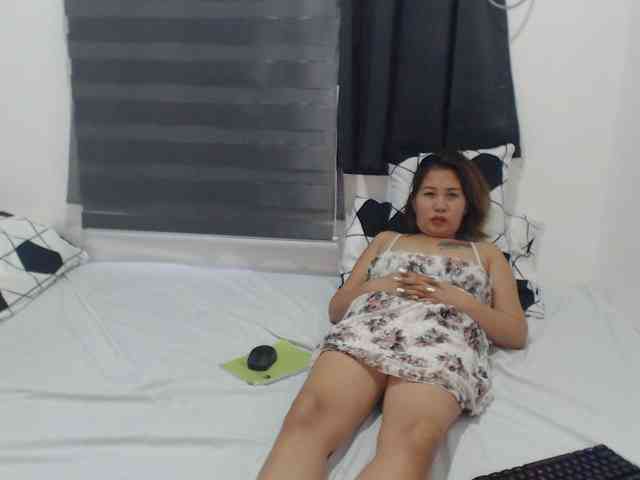 Asian-Susan webcam