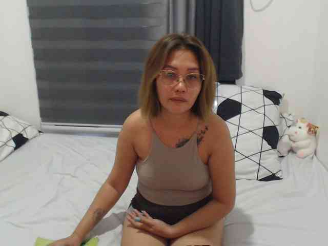 Asian-Susan webcam