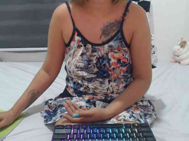 Asian-Susan webcam