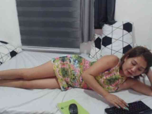 Asian-Susan webcam