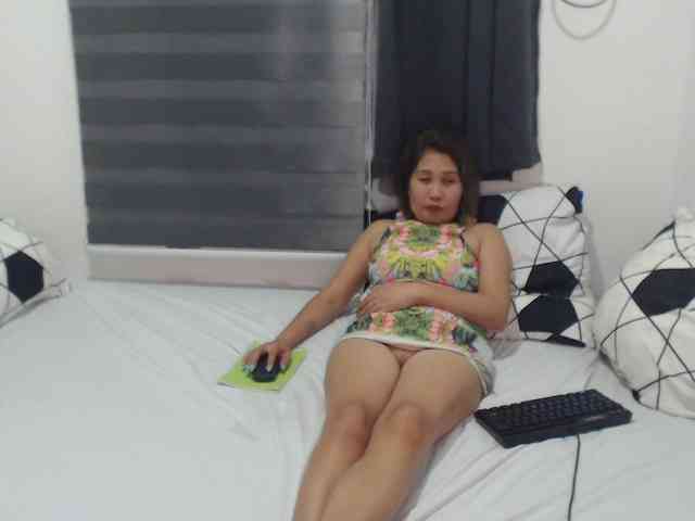 Asian-Susan webcam