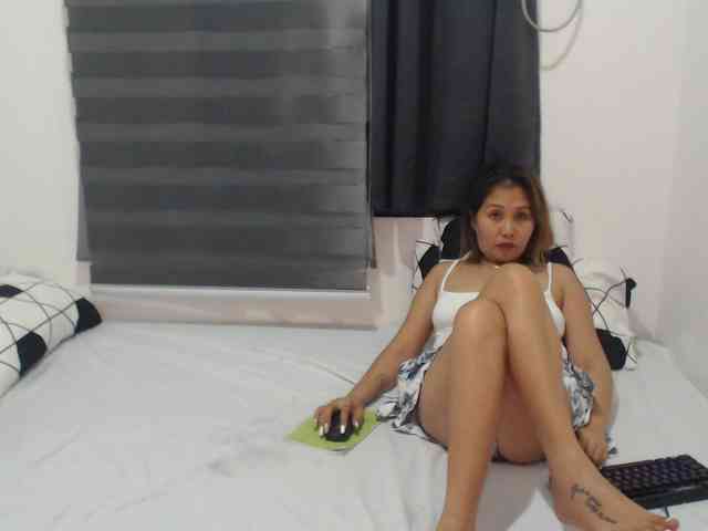 Asian-Susan webcam