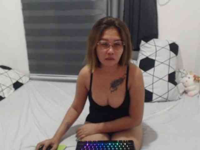 Asian-Susan webcam