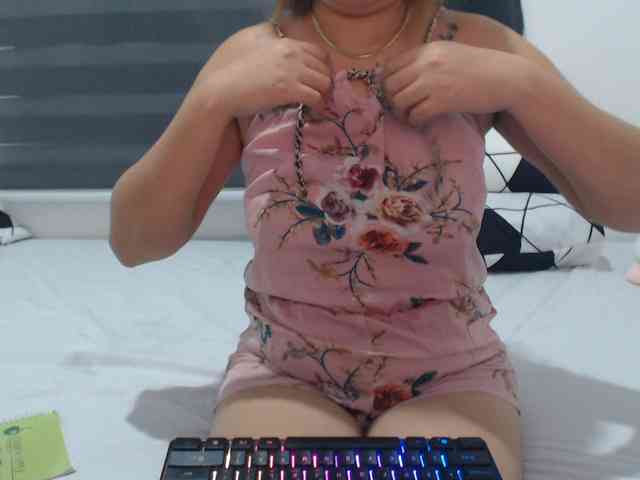 Asian-Susan webcam