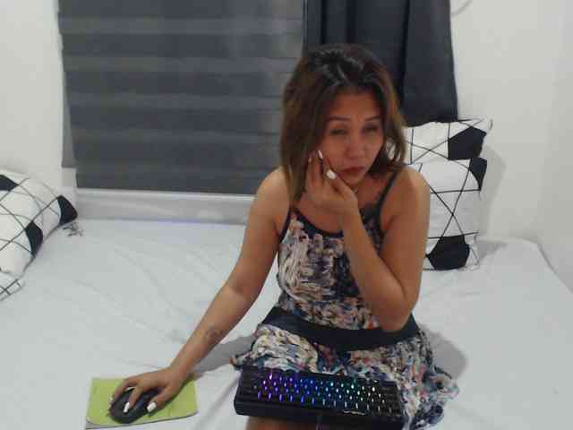 Asian-Susan webcam