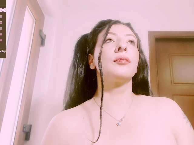 SexyAlina123 live cam on BongaCams