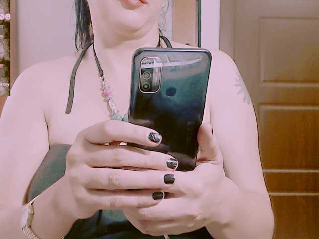 SexyAlina123 live cam on BongaCams