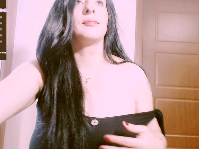 SexyAlina123 live cam on BongaCams