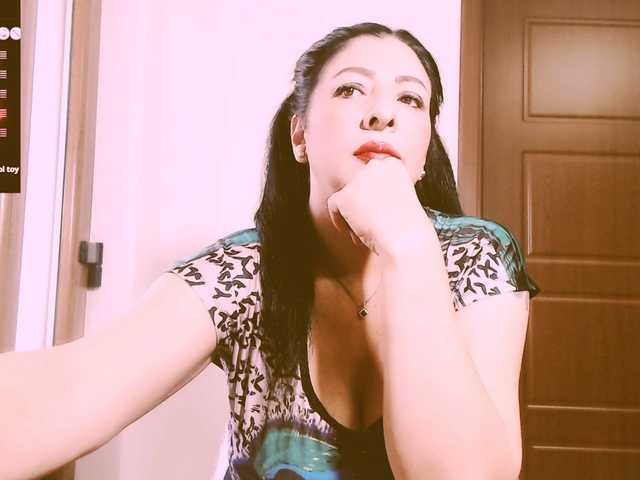 SexyAlina123 live cam on BongaCams