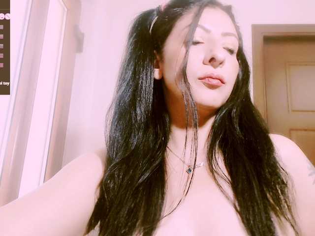 SexyAlina123 live cam on BongaCams