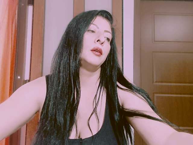 SexyAlina123 live cam on BongaCams