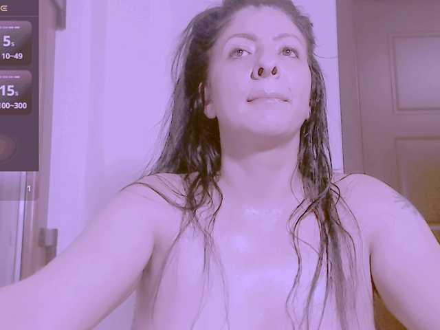 SexyAlina123 live cam on BongaCams