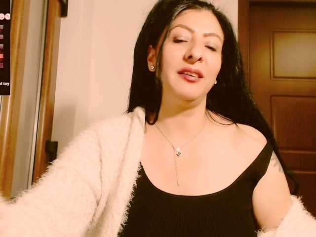 SexyAlina123 live cam on BongaCams