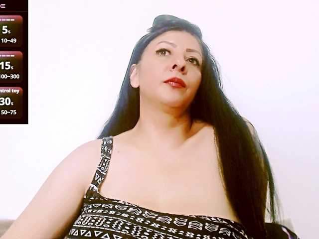 SexyAlina123 live cam on BongaCams