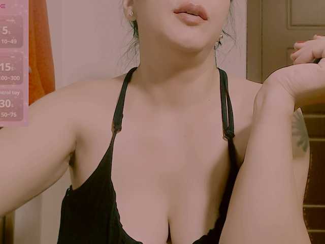 SexyAlina123 live cam on BongaCams