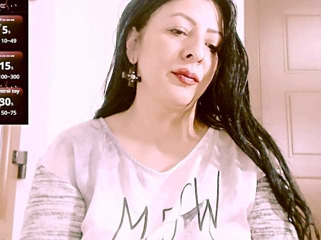 SexyAlina123 live cam on BongaCams