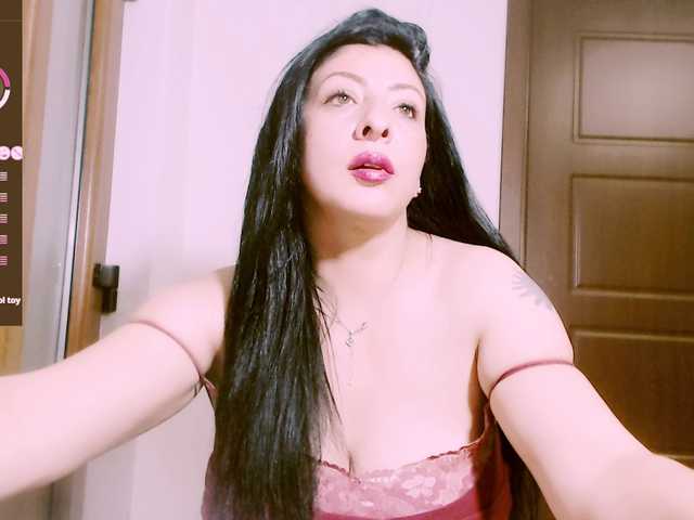 SexyAlina123 live cam on BongaCams
