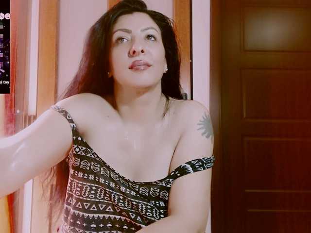 SexyAlina123 live cam on BongaCams