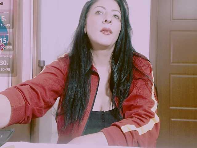 SexyAlina123 live cam on BongaCams