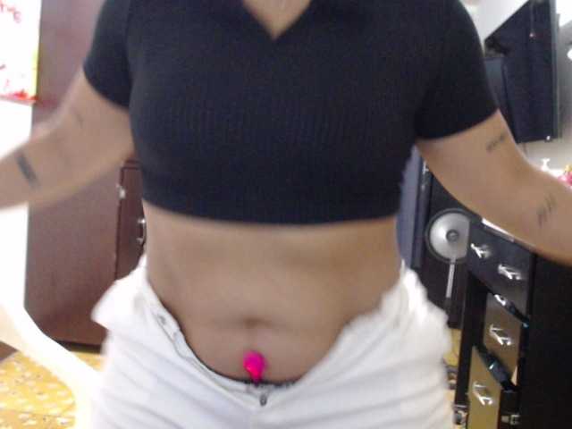 Pocahontas17's BongaCams show and profile