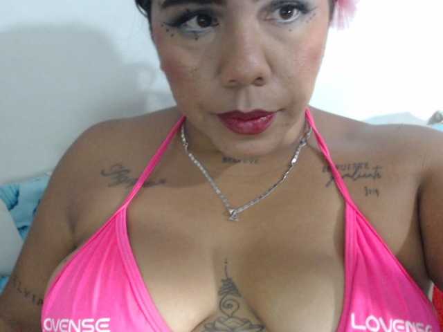 Pocahontas17 live cam preview
