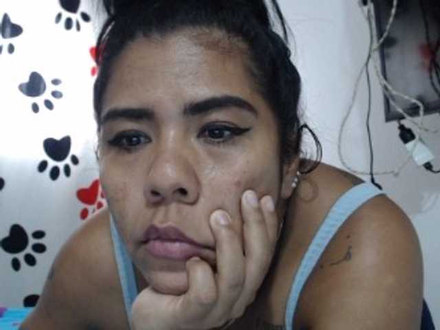 Pocahontas17 live cam on BongaCams