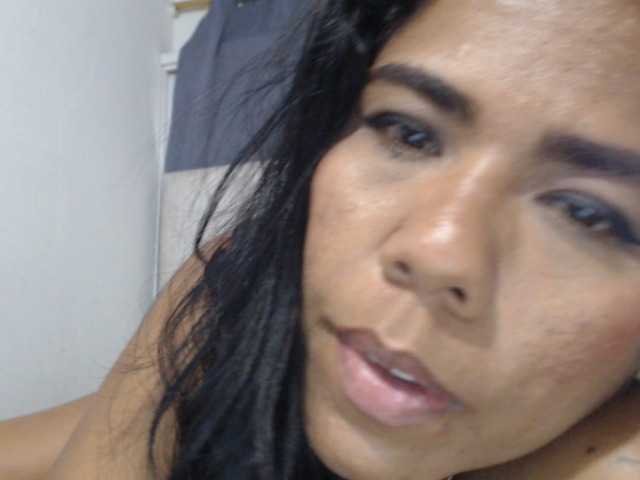 Pocahontas17 live cam on BongaCams