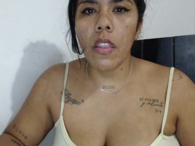 Pocahontas17 live cam on BongaCams