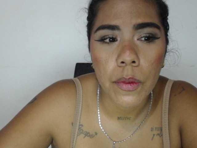 Pocahontas17 live cam preview