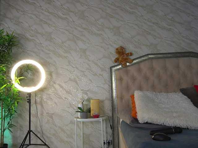 KatelynSparks's BongaCams show and profile