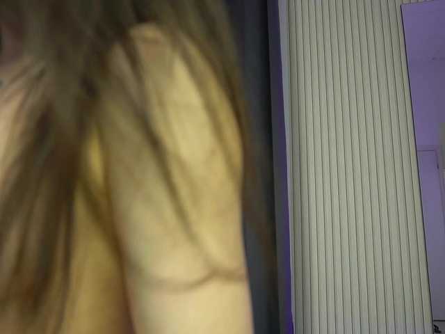 KatelynSparks live cam on BongaCams