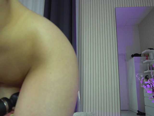 KatelynSparks live cam on BongaCams