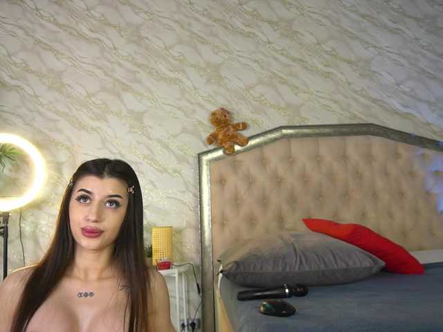 KatelynSparks's BongaCams show and profile