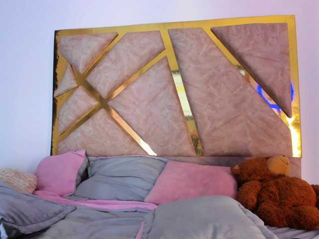 Alaiahammer live cam on BongaCams