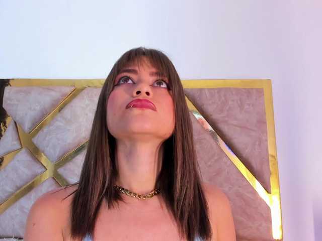 Alaiahammer live cam on BongaCams