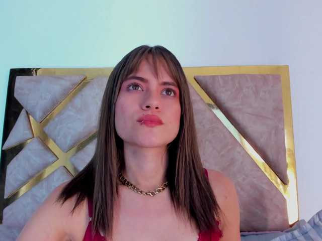 Alaiahammer live cam on BongaCams