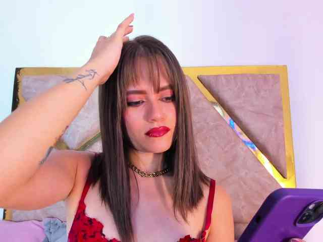 EmilyElle1 webcam