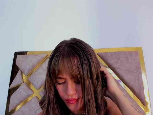 EmilyElle1 webcam