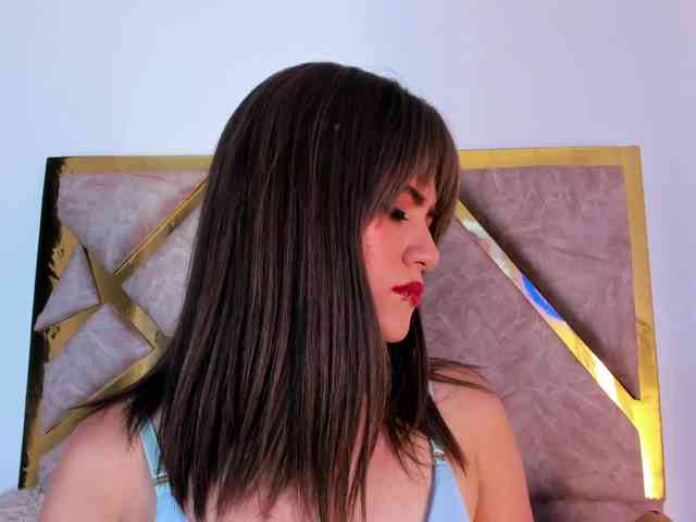 EmilyElle1 webcam