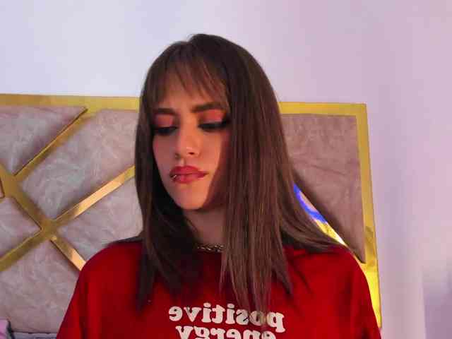 EmilyElle1 webcam