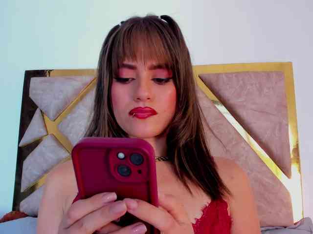 EmilyElle1 webcam