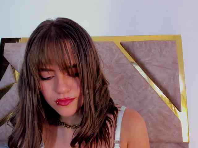 EmilyElle1 webcam