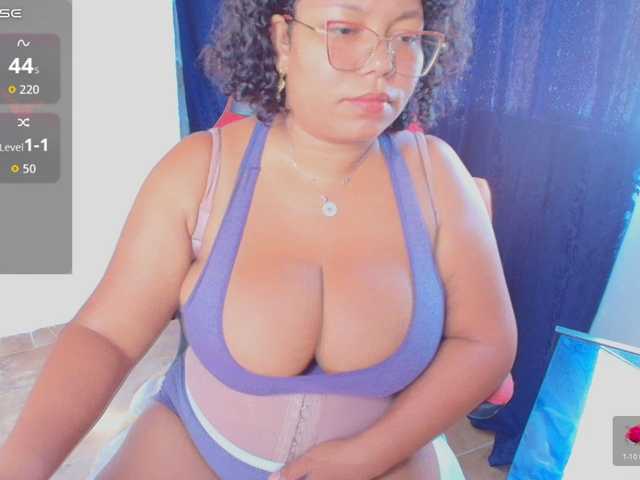 Italy-boobs live cam on BongaCams