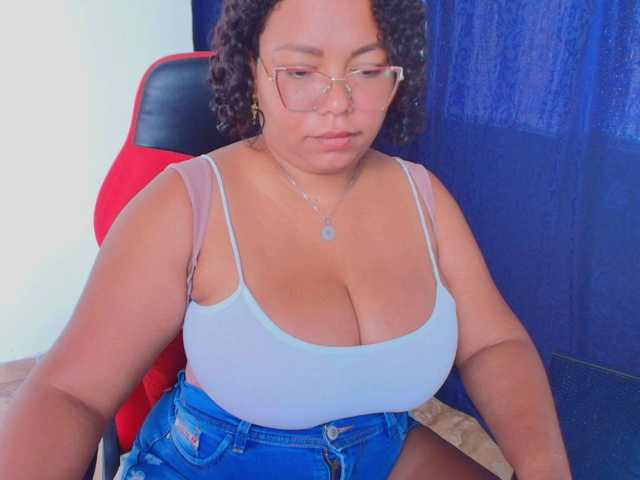 Italy-boobs live cam on BongaCams