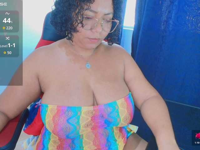 Italy-boobs live cam on BongaCams