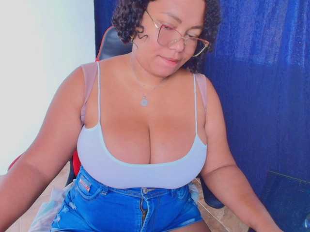 Italy-boobs