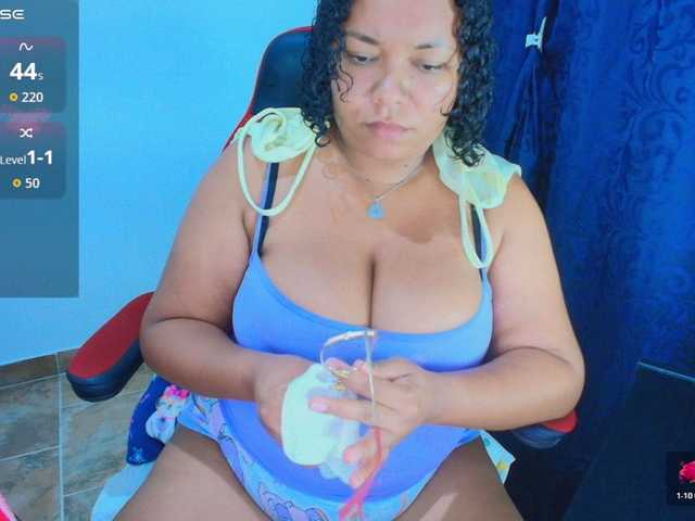 Italy-boobs live cam on BongaCams