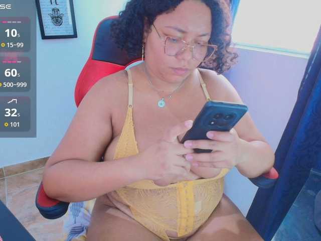 Italy-boobs live cam on BongaCams
