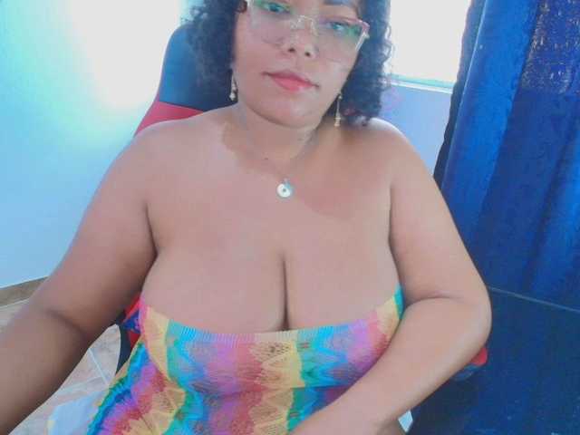 Italy-boobs live cam on BongaCams