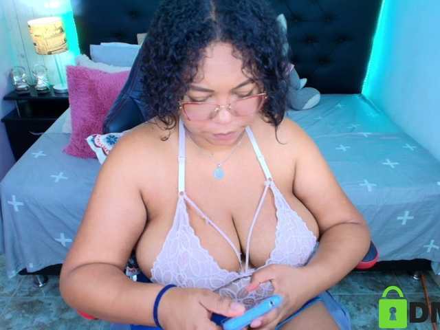 Italy-boobs's BongaCams show and profile